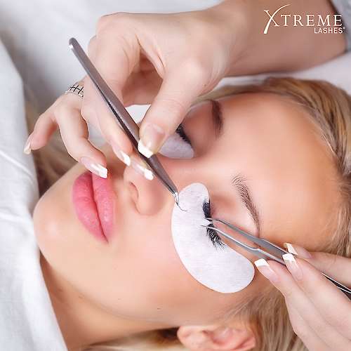 Xtreme Lashes®  Wimpernverlängerung bei Académie de Beauté im Heuchelheim